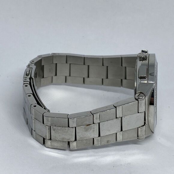 Michael Kors Wyatt MK5932 Women's Silver Stainless Steel Analog Dial Watch VK15 - Picture 12 of 12